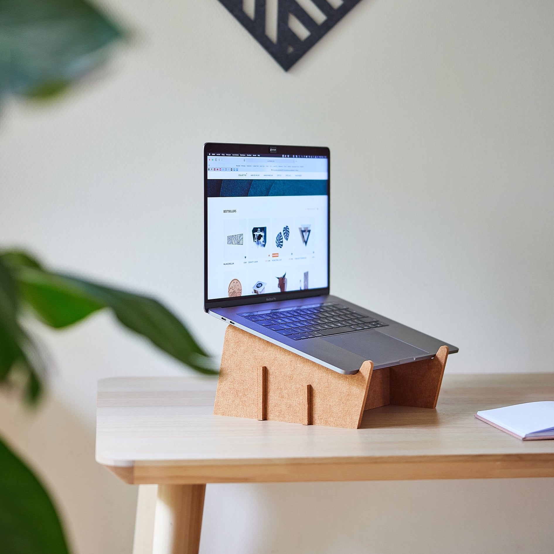 Laptop Mate